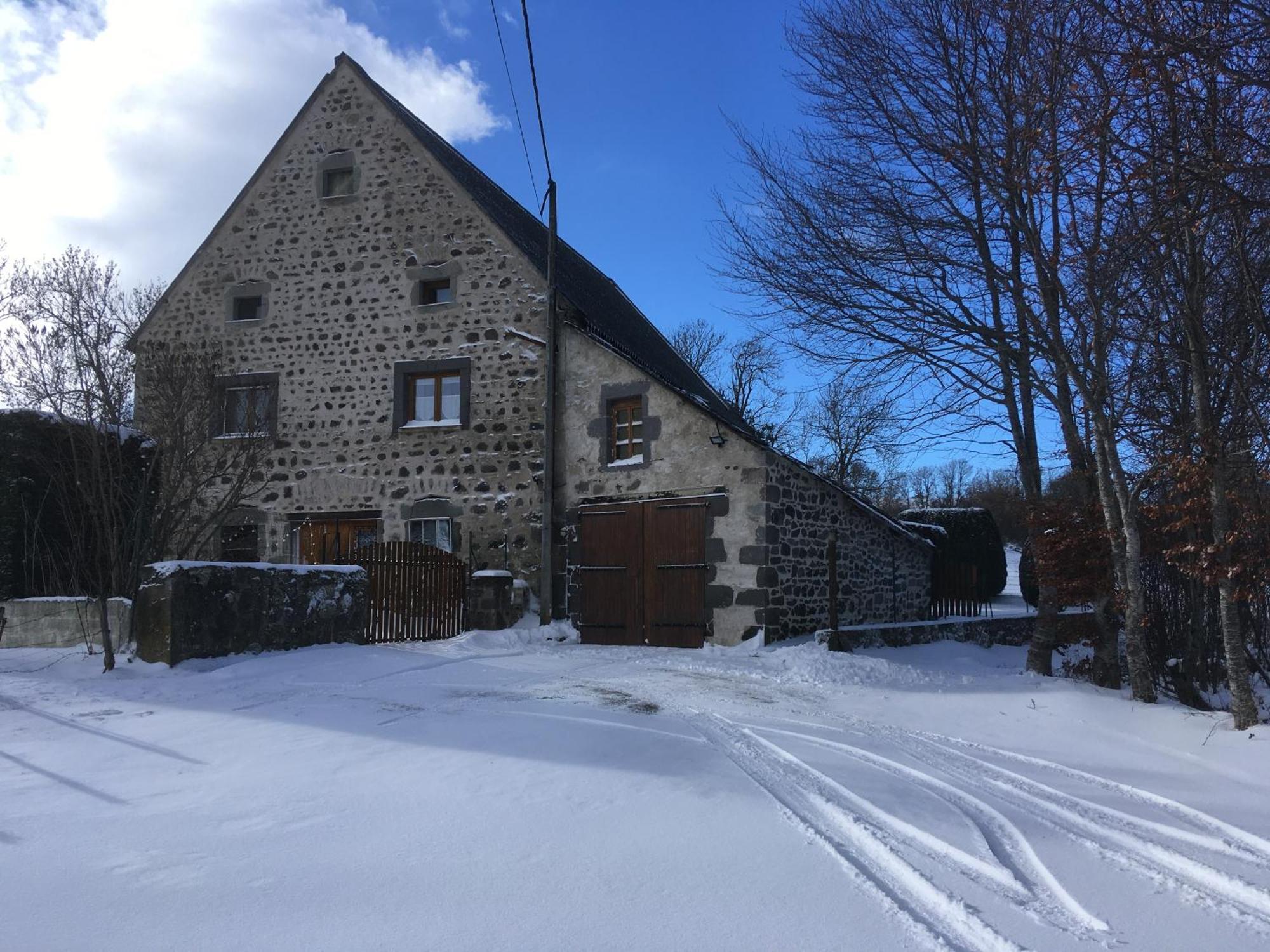 Gite Rural - Grange Des Pres Blancs Chaine Des Puys Le Vernet-Sainte-Marguerite 外观 照片